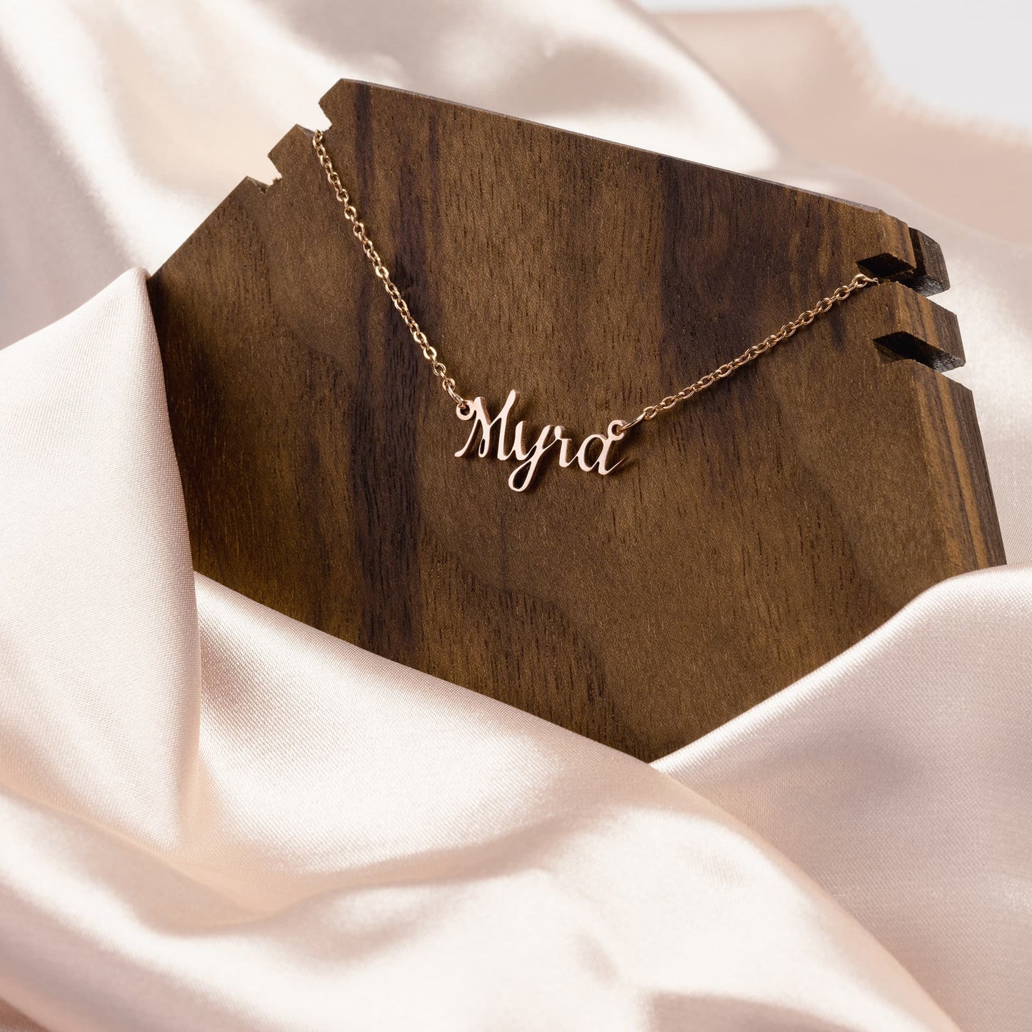 Personalized Name Necklace. Great gift for daughter, mom, or friend.