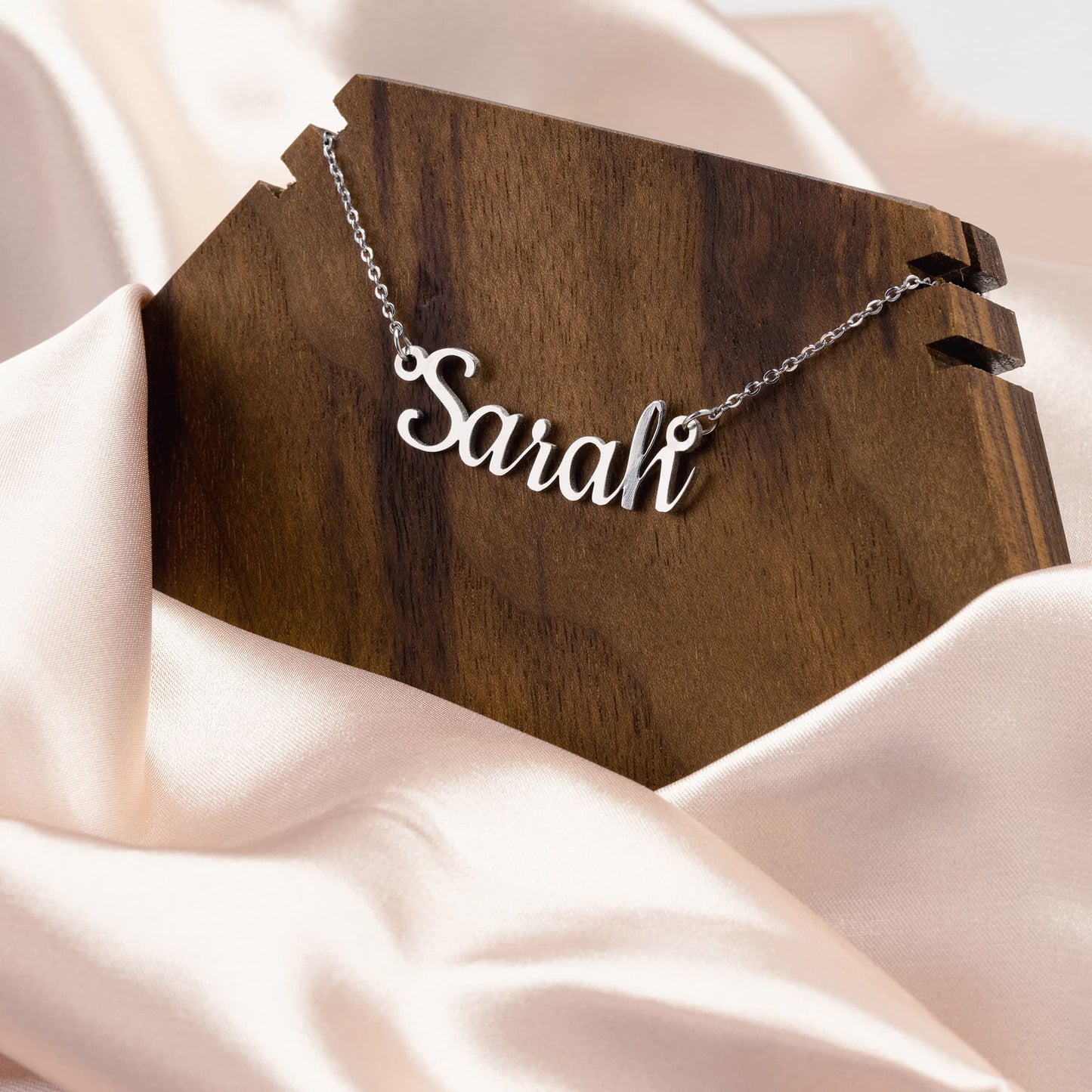 Personalized Name Necklace. Great gift for daughter, mom, or friend.